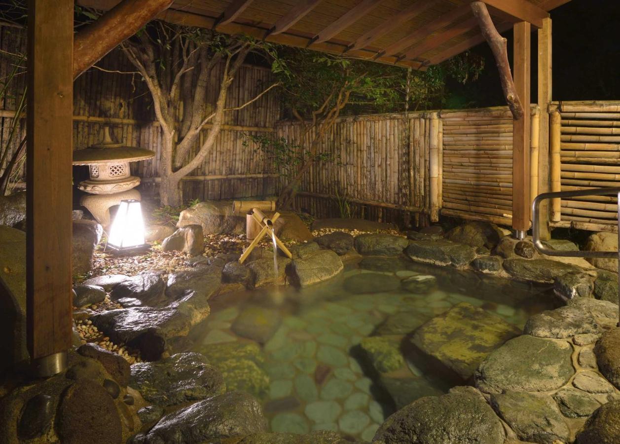 Tatsuta Ryokan Izu  Exteriör bild