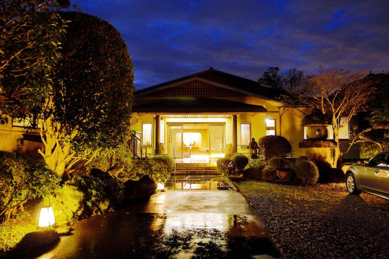 Tatsuta Ryokan Izu  Exteriör bild