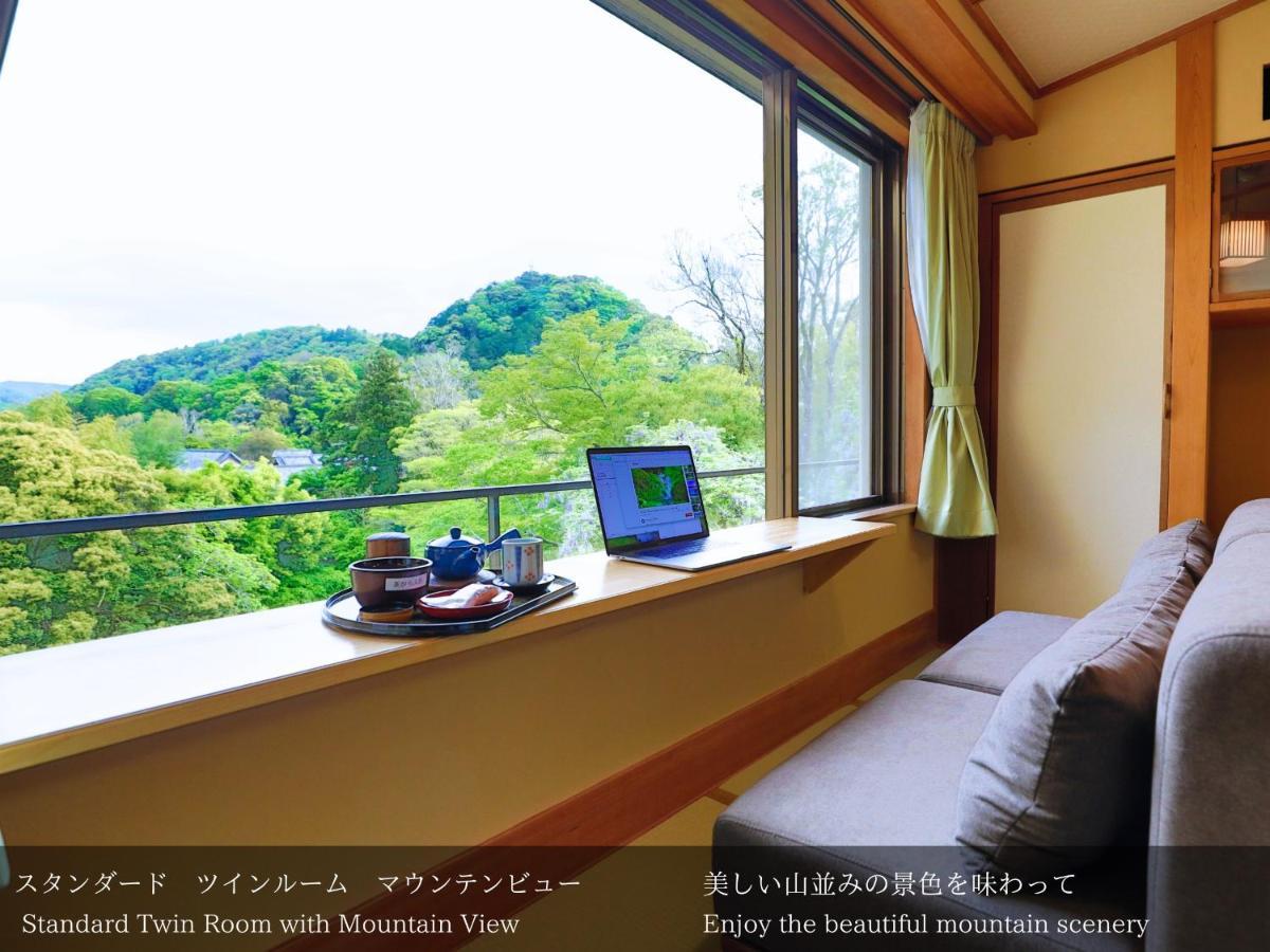Tatsuta Ryokan Izu  Exteriör bild
